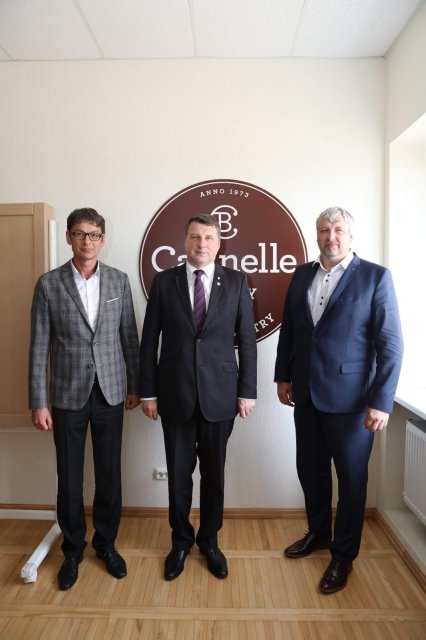 The President of Latvia visits Cannelle Bakery